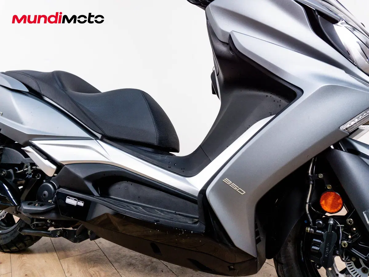 Kymco Downtown 350i TCS (2020) (5)