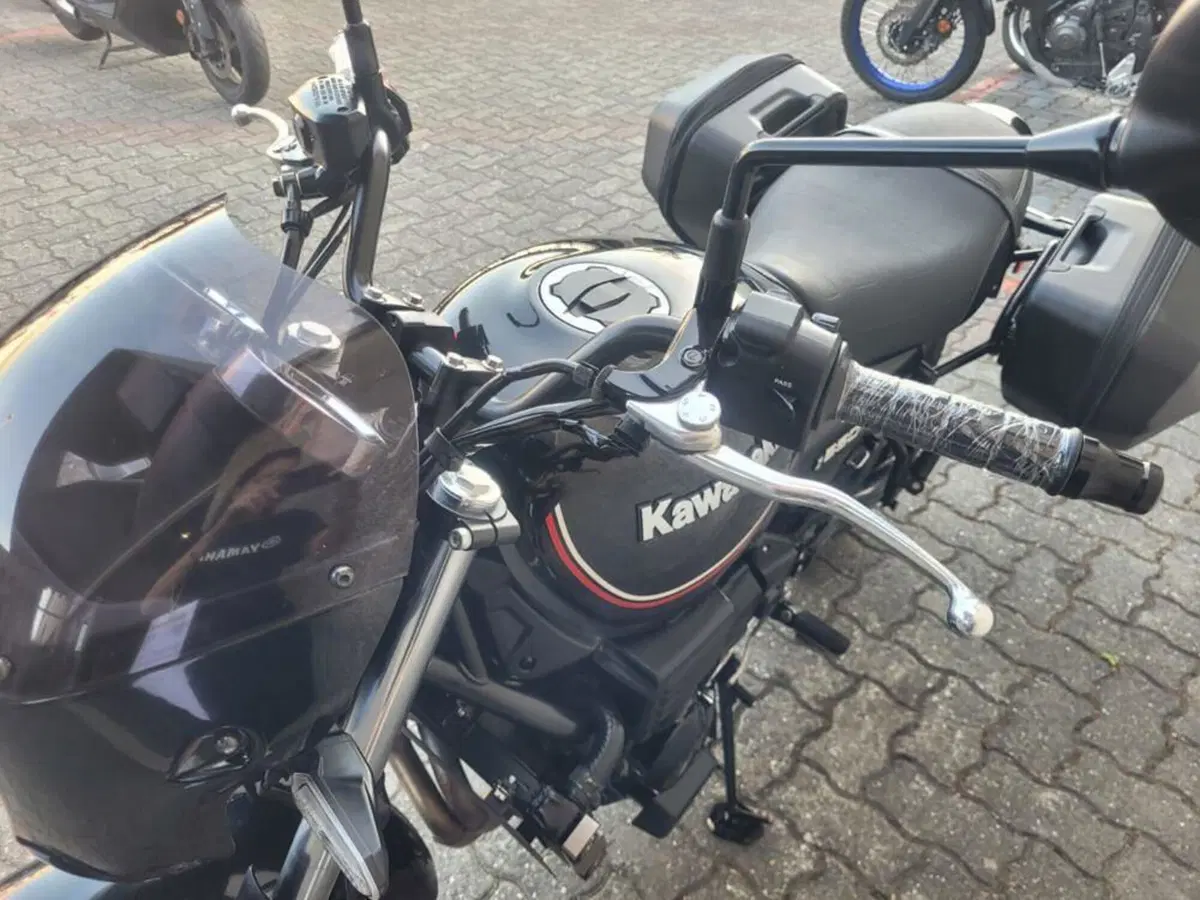 Kawasaki Z 650 RS (2022 - 24) (3)