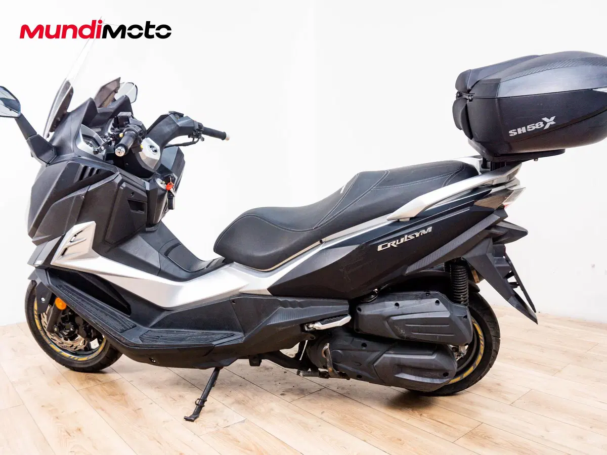 Sym Cruisym 300 (2017 - 20) (7)