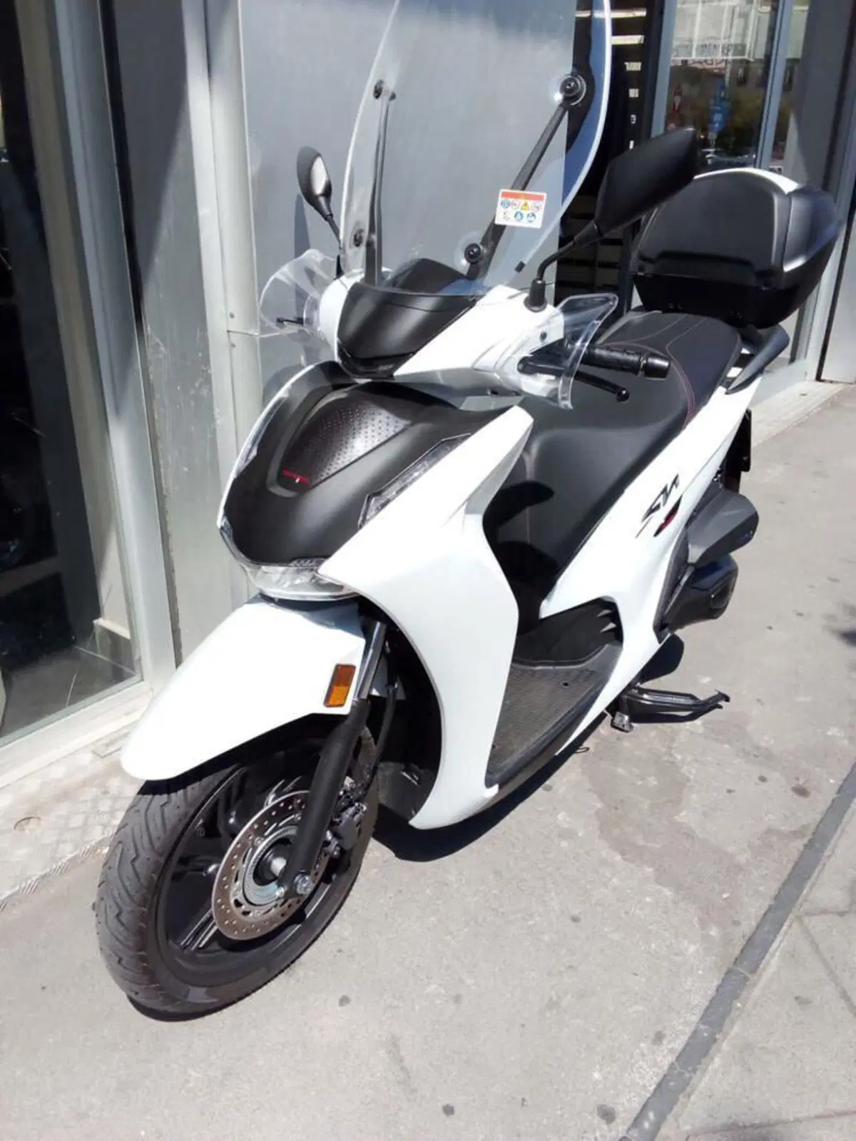 Honda SH 350i GT (2025 - 26) (2)