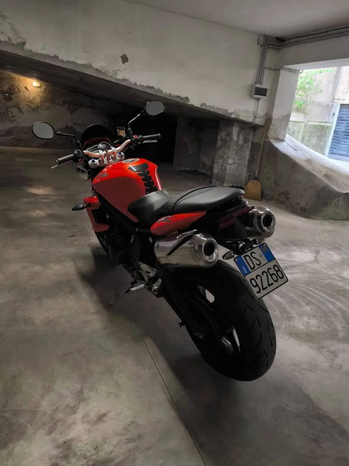 Triumph Street Triple R (2009 - 12) (3)