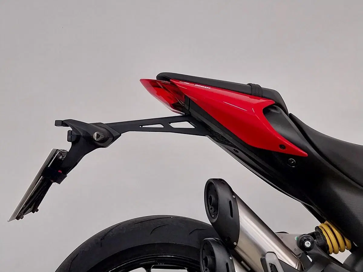 Ducati Monster 937 + (2021 - 25) (6)