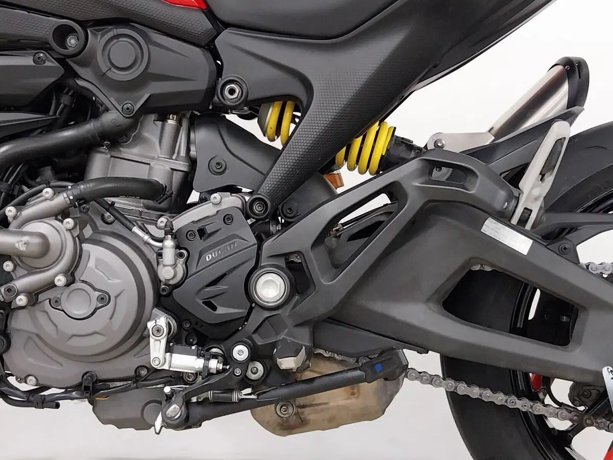 Ducati Monster 937 + (2021 - 25) (20)