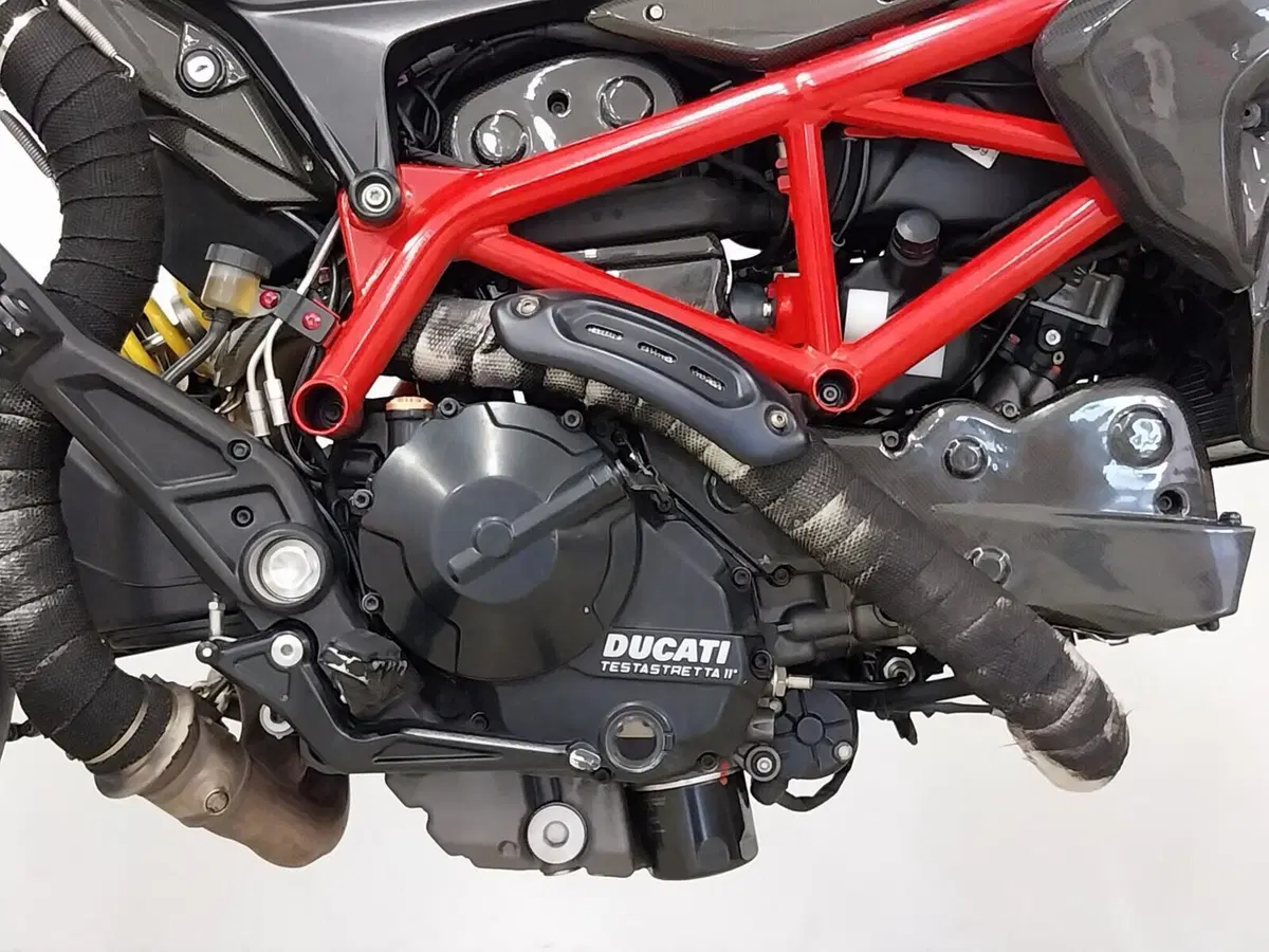 Ducati Hypermotard 821 (2013 - 15) (12)