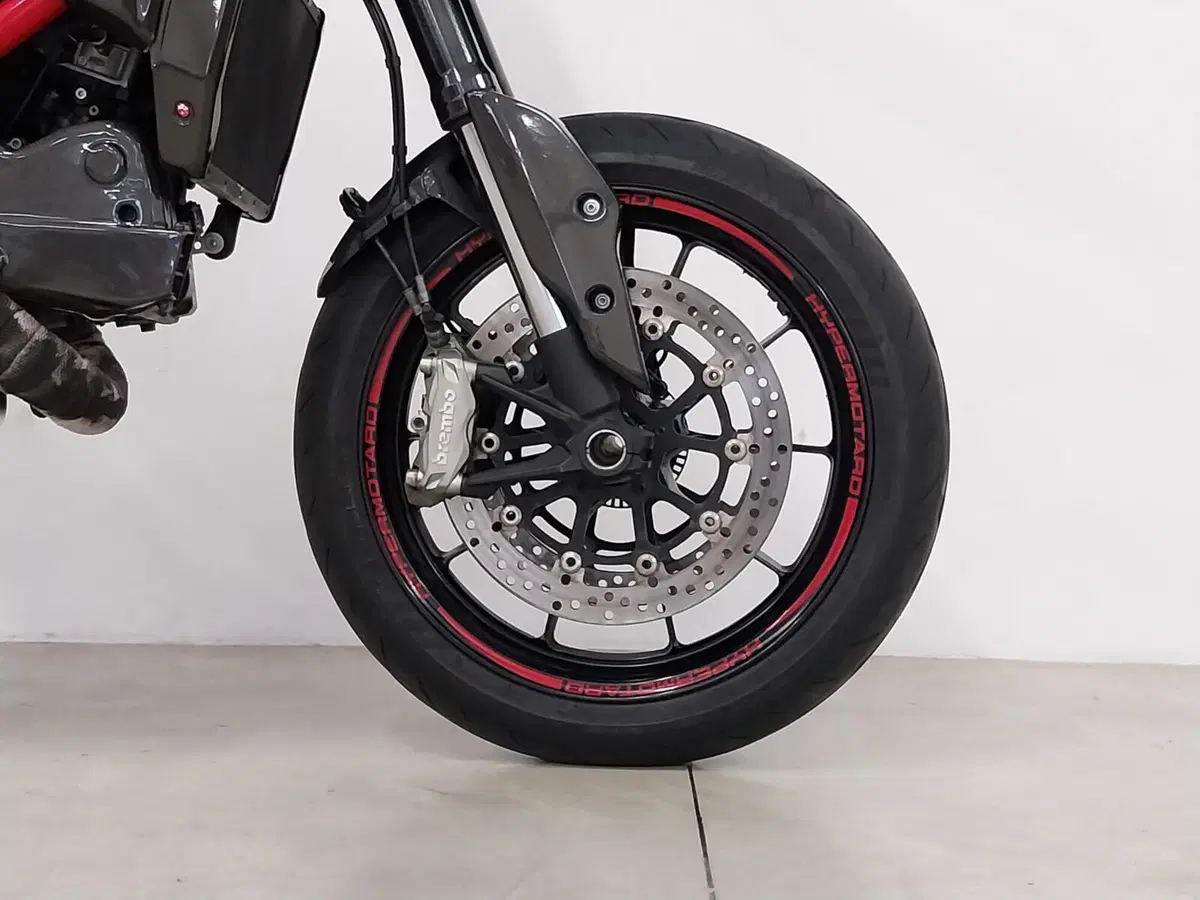 Ducati Hypermotard 821 (2013 - 15) (13)