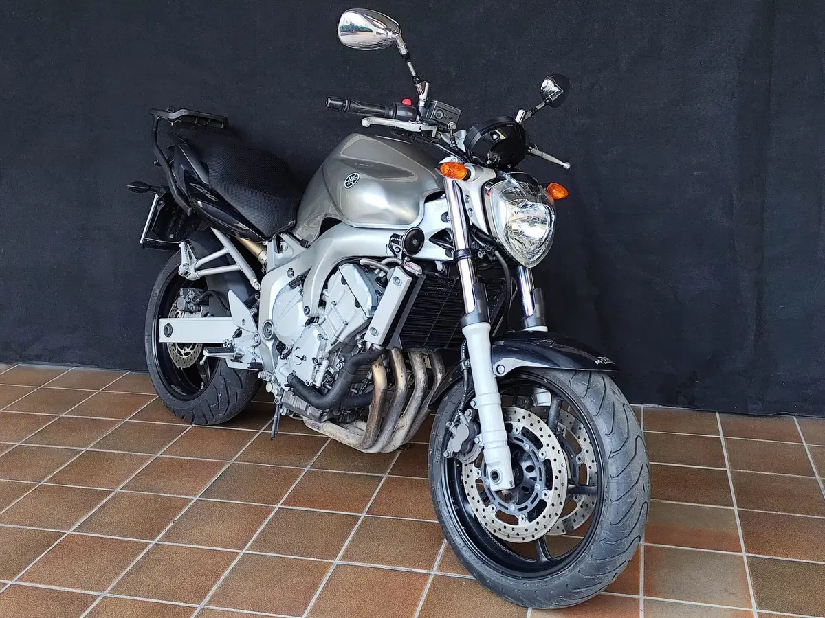 Yamaha FZ6 (2004 - 07) (7)