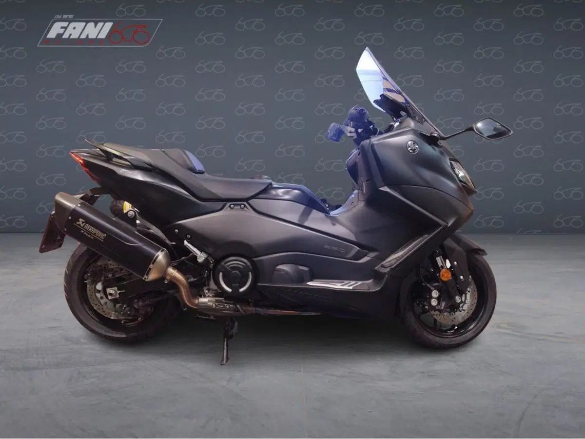 Yamaha T-Max 560 (2022 - 24)