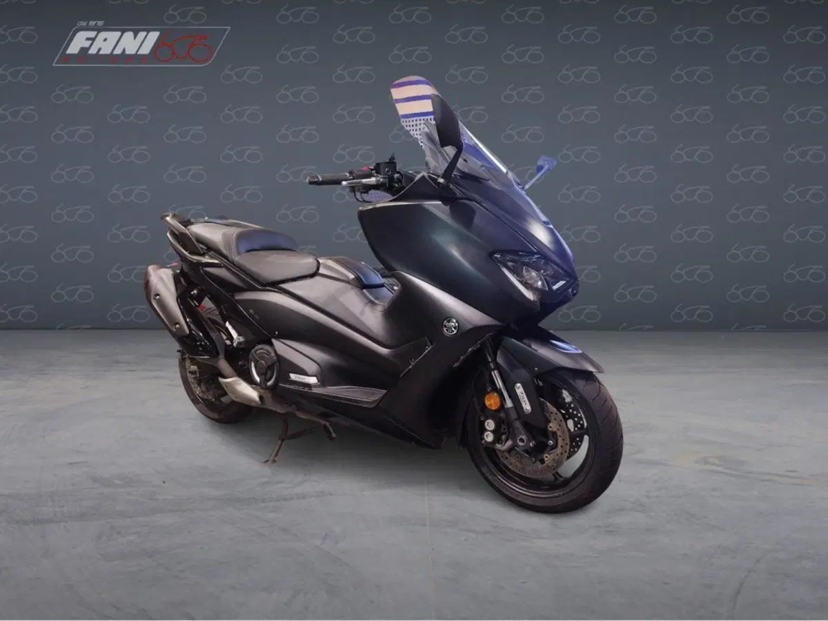 Yamaha T-Max 560 (2020 - 21) (2)