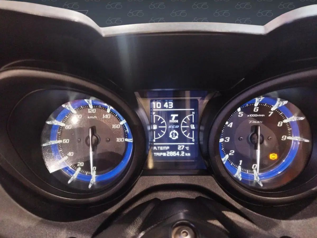 Yamaha T-Max 560 (2020 - 21) (5)