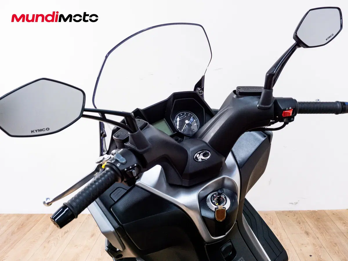 Kymco Downtown 350i TCS (2020) (11)