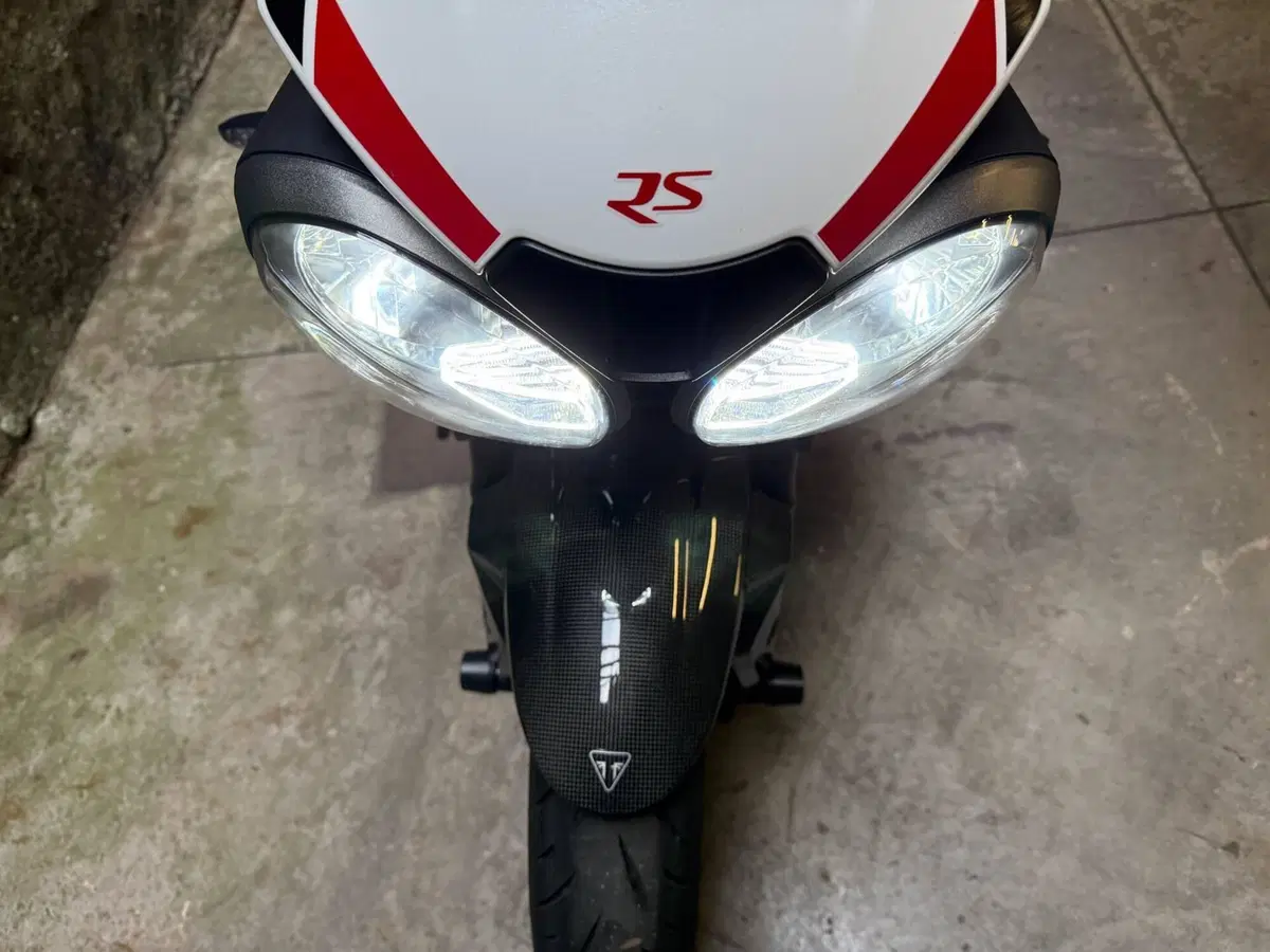 Triumph Speed Triple 1050 RS (2018 - 20) (13)