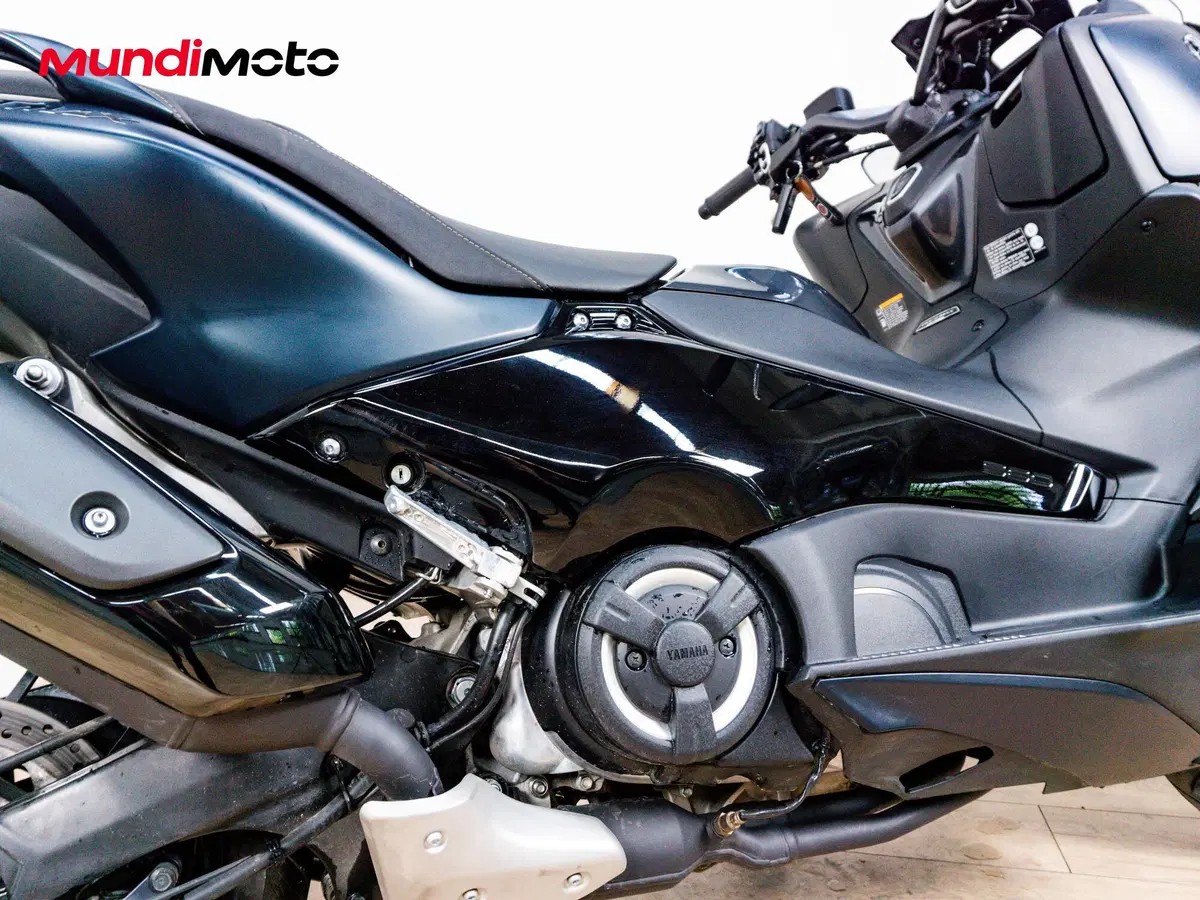 Yamaha T-Max 560 Tech Max (2025 - 26) (4)
