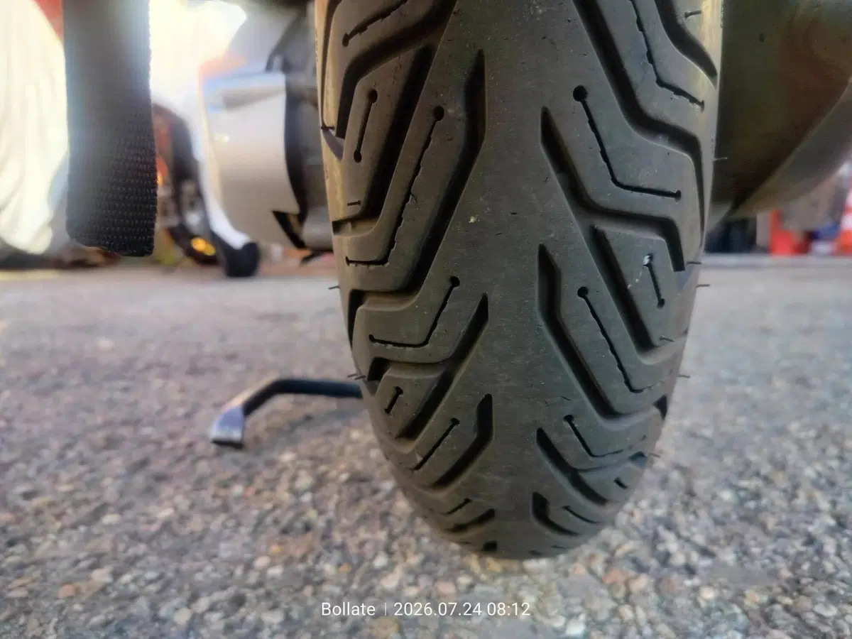 Vespa GTS 300 Super (2023 - 24) (2)