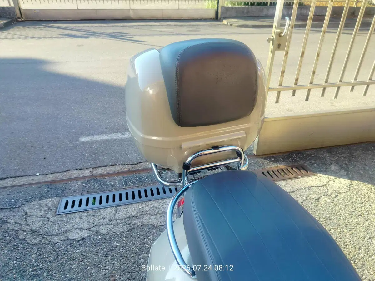 Vespa GTS 300 Super (2023 - 24) (4)