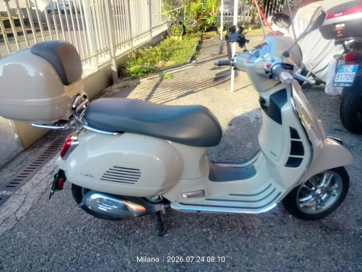 Vespa GTS 300 Super (2023 - 24) (5)