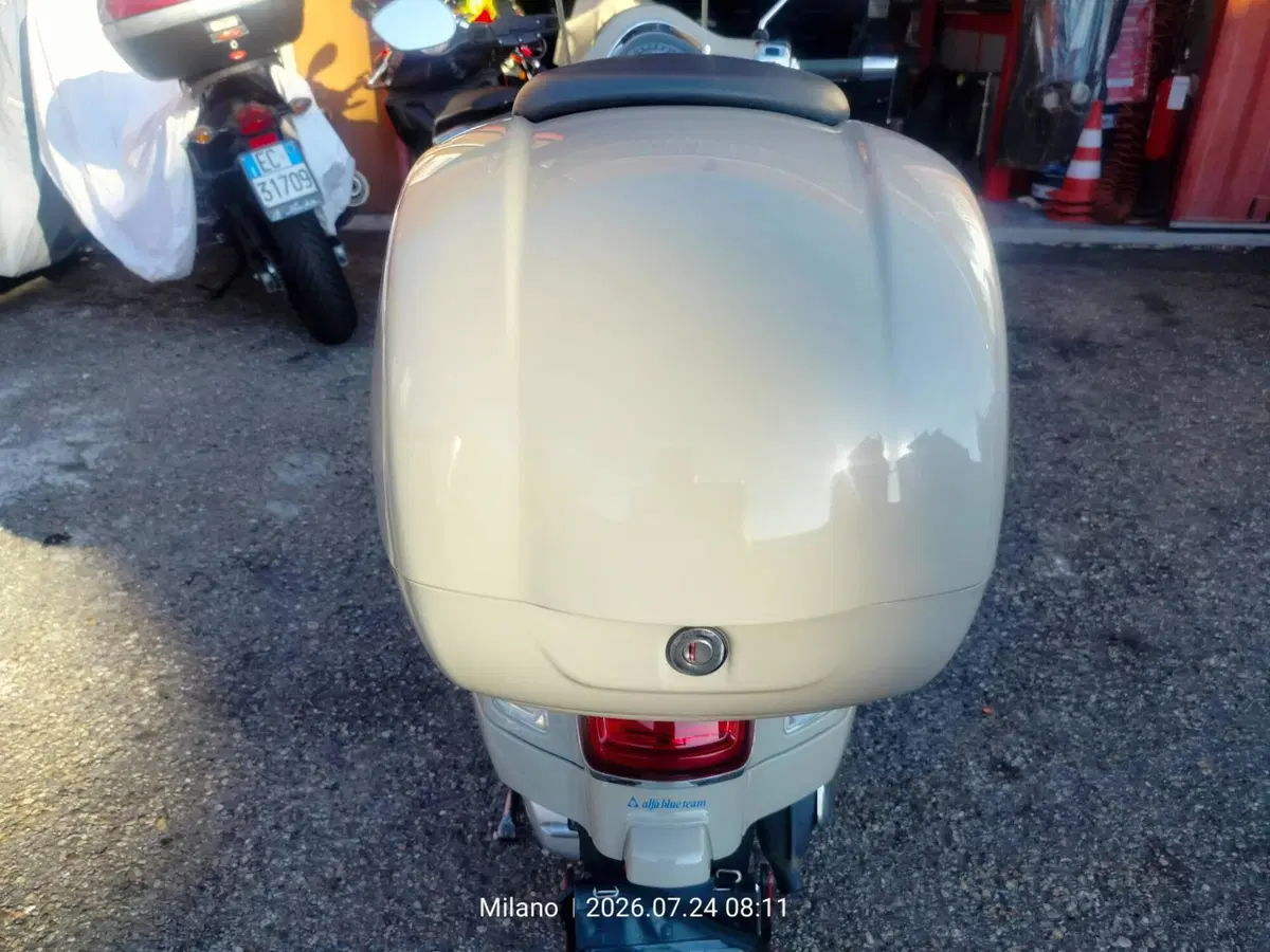 Vespa GTS 300 Super (2023 - 24) (6)
