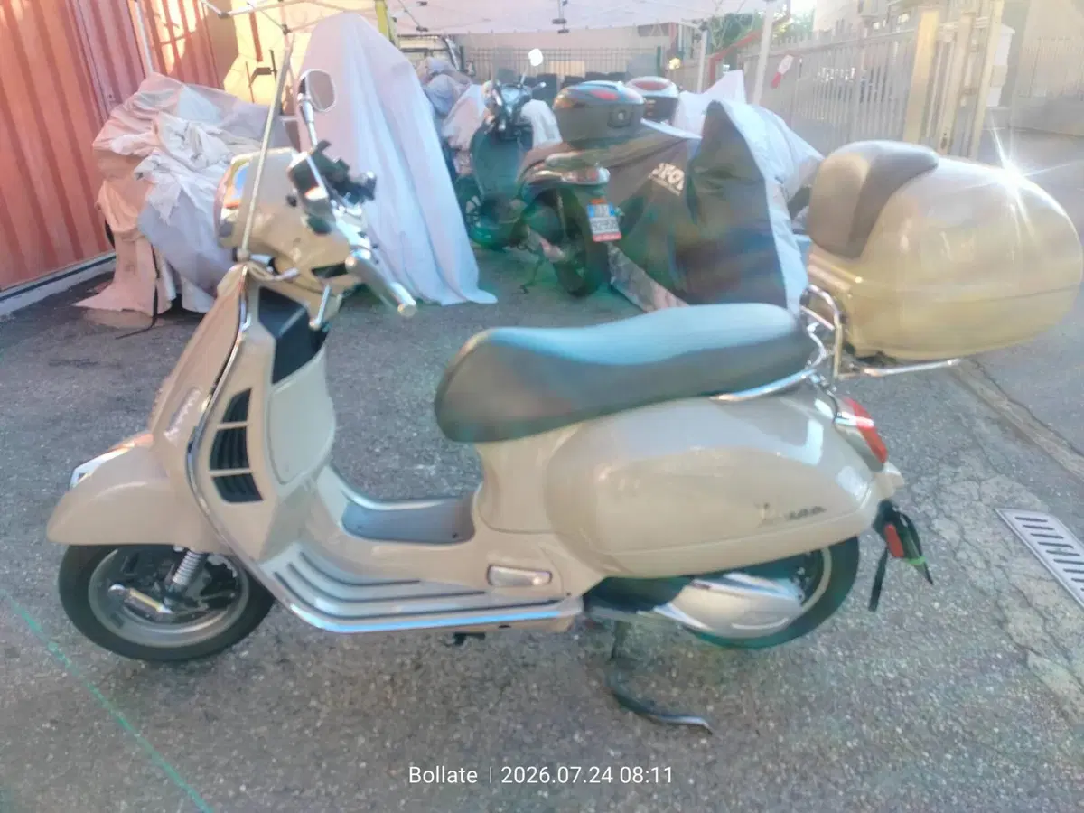 Vespa GTS 300 Super (2023 - 24) (7)