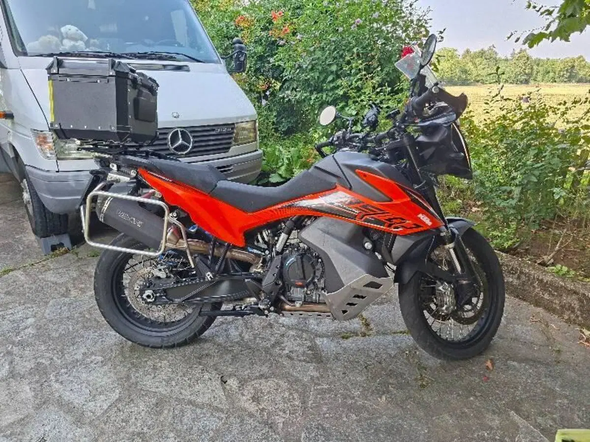KTM 890 Adventure (2022) (6)
