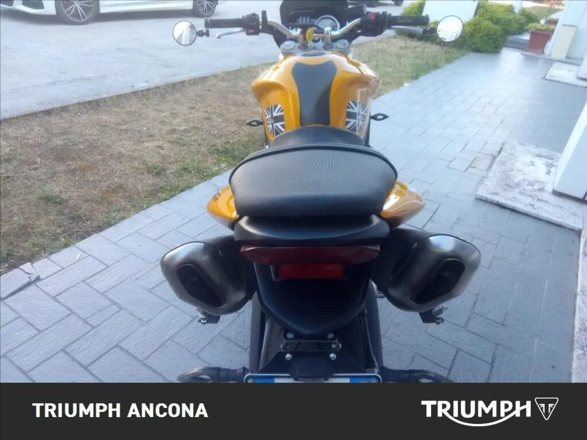 Triumph Street Triple (2007 - 12) (3)
