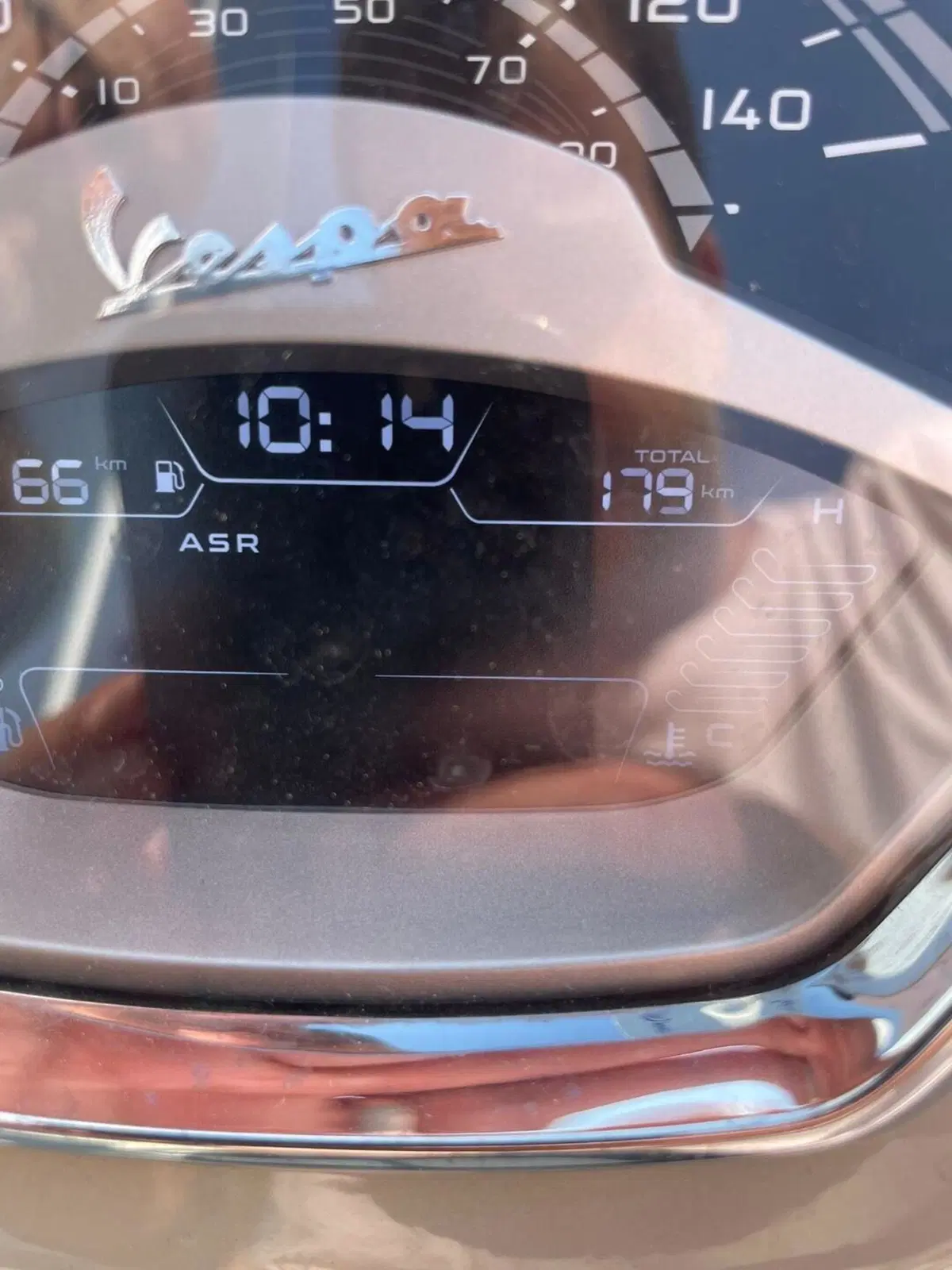 Vespa GTS 300 (2023 - 24) (4)