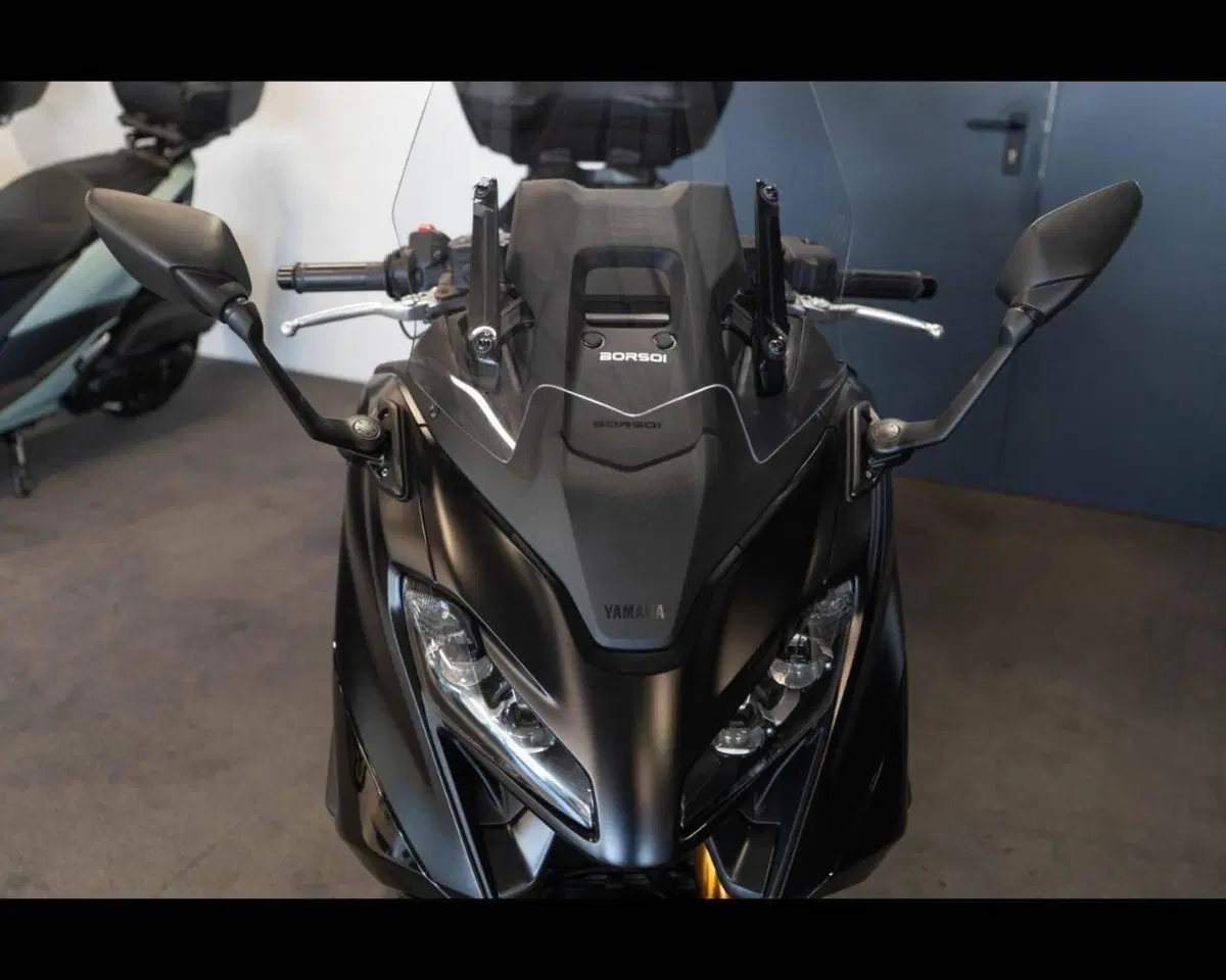 Yamaha T-Max 560 (2022 - 24) (3)