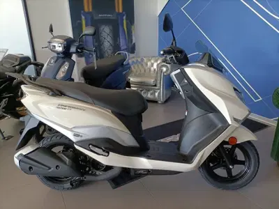 Suzuki Burgman Street 125 Executive (2023 - 26) nuova