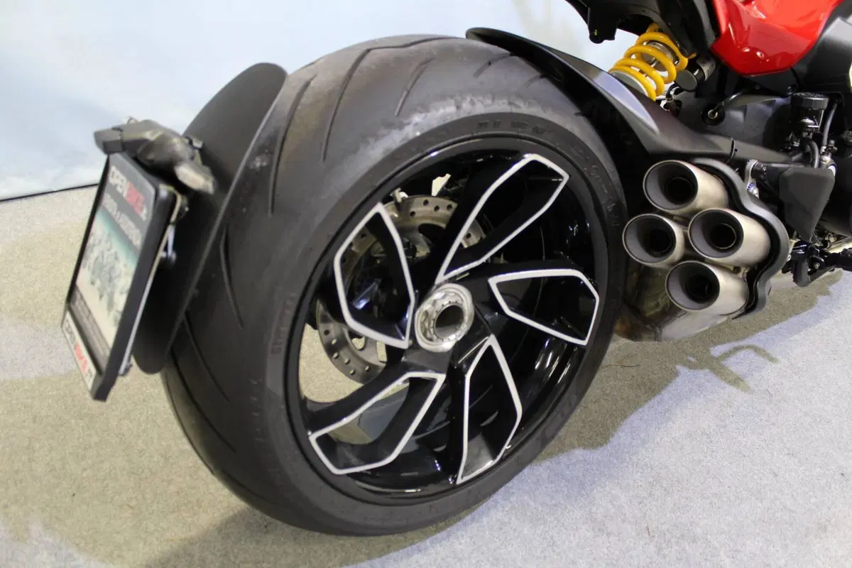 Ducati Diavel V4 (2023 - 26) (6)
