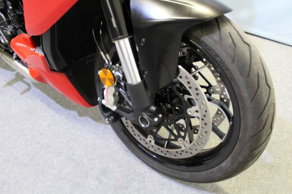 Ducati Diavel V4 (2023 - 26) (7)