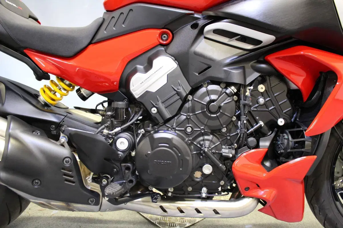 Ducati Diavel V4 (2023 - 26) (9)