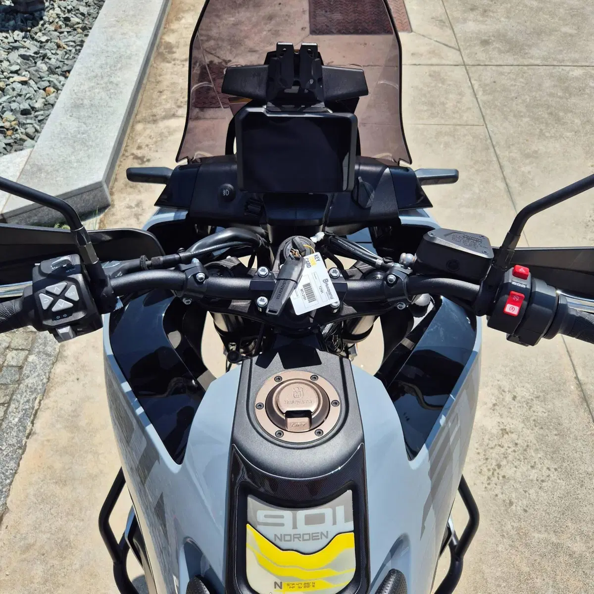 Husqvarna Norden 901 (2022 - 26) (8)