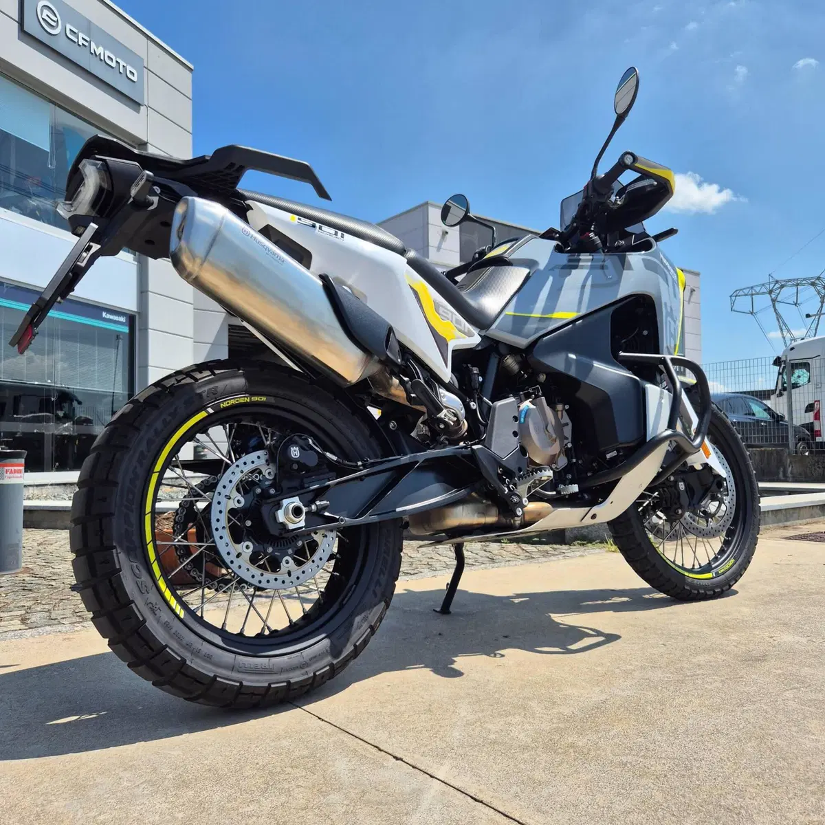 Husqvarna Norden 901 (2022 - 26) (2)