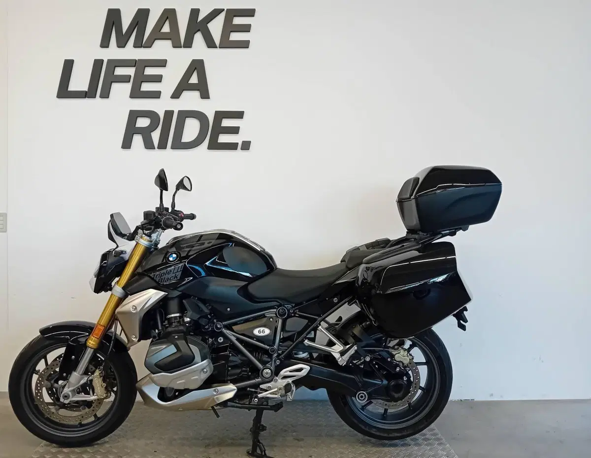 Bmw R 1250 R (2021 - 25) (2)