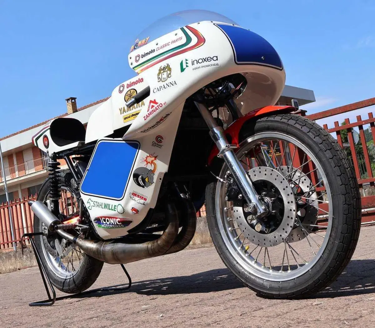 Una Bimota/Yamaha in gara al Classic TT con Stefano Bonetti. Spoiler: è a due tempi! (4)