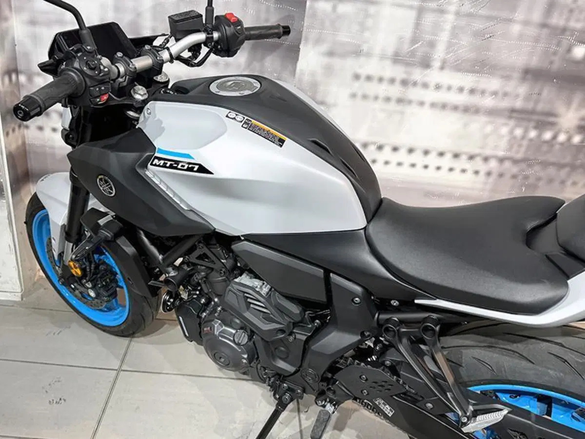 Yamaha MT-07 Y-AMT (2025 - 26) (9)