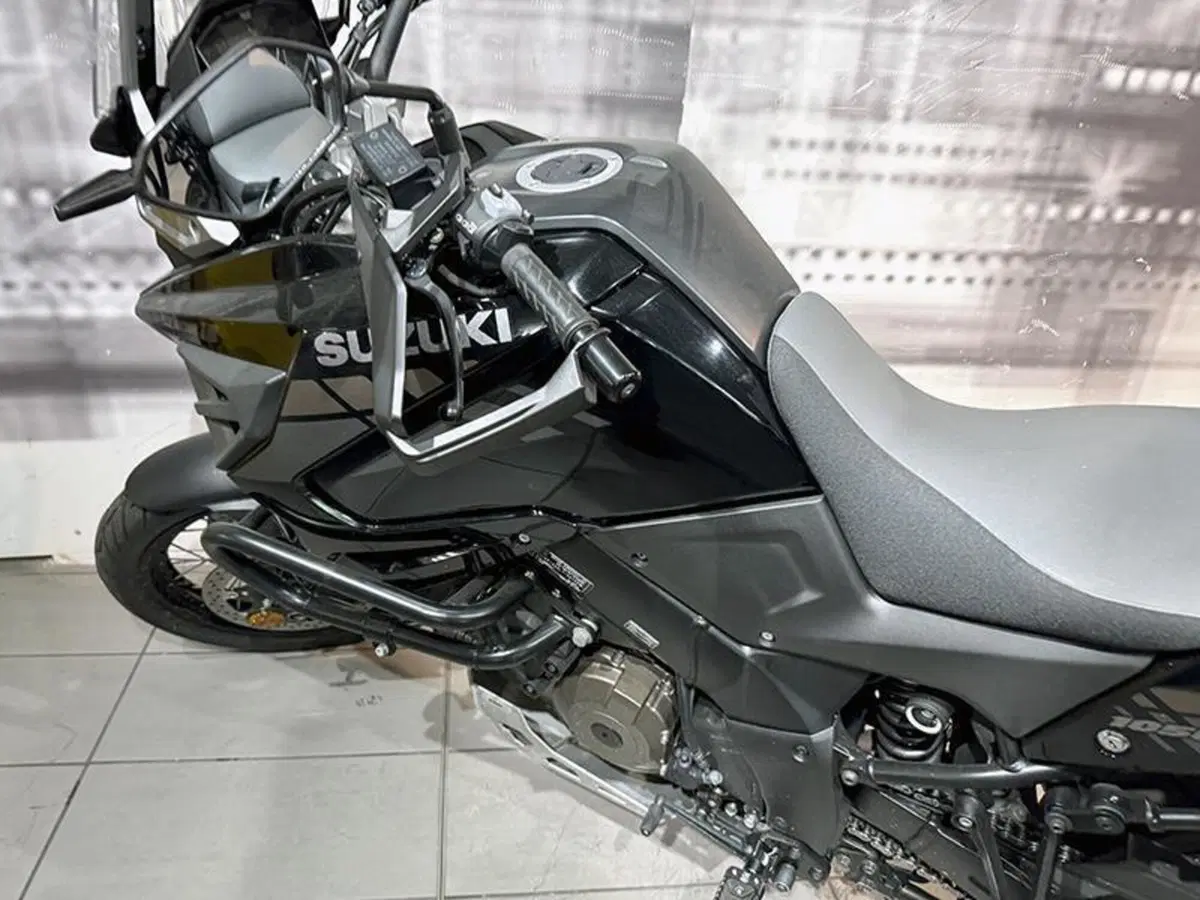 Suzuki V-Strom 1050 (2020 - 21) (8)