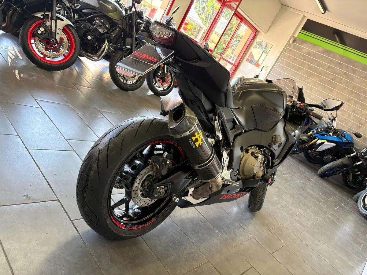 Honda CBR 1000 RR Fireblade (2017 - 19) (5)