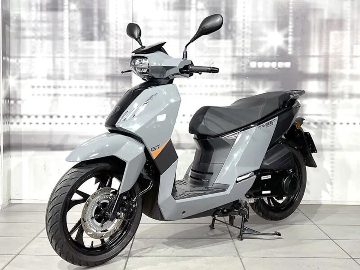 Peugeot Tweet 125 FL GT ABS (2024) (7)