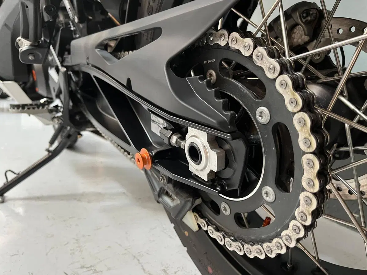 KTM 890 Adventure (2023 - 26) (8)