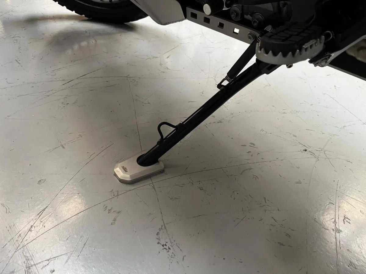 KTM 890 Adventure (2023 - 26) (13)