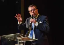 Salvini fa il punto: 3.305 autovelox mal segnalati spenti. Monopattini: ancora troppi senza casco