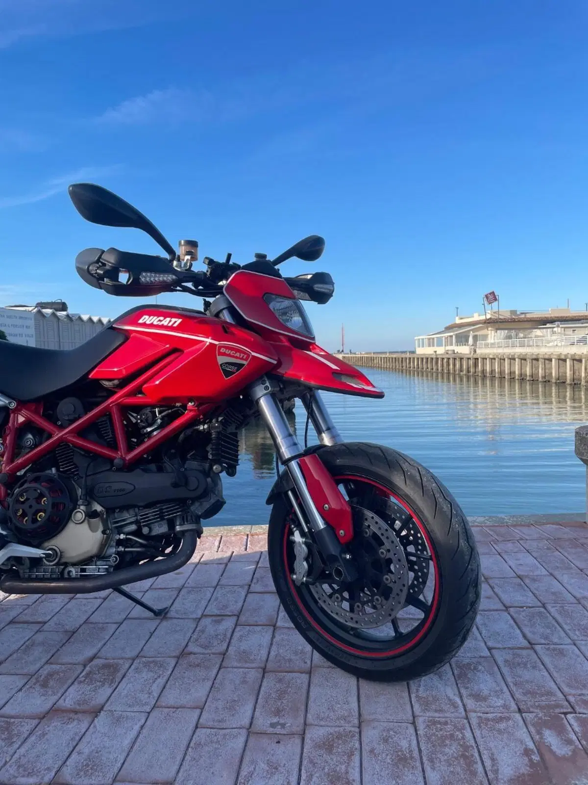 Ducati Hypermotard 1100 (2007 - 09) (5)