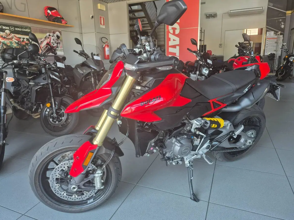 Ducati Hypermotard V2 (2026)
