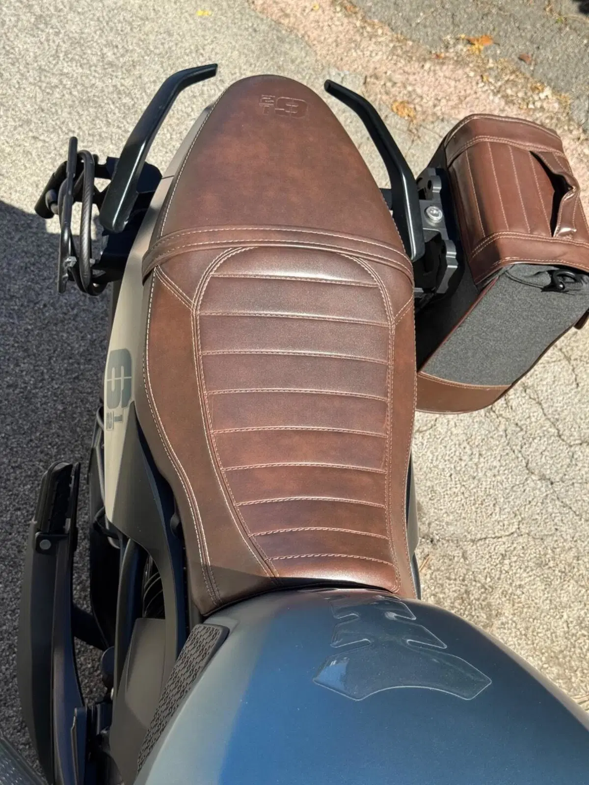 Moto Morini SEIEMMEZZO SCR (2022 - 26) (4)