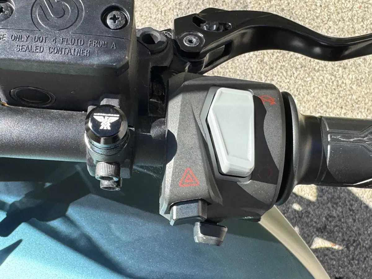 Moto Morini SEIEMMEZZO SCR (2022 - 26) (9)