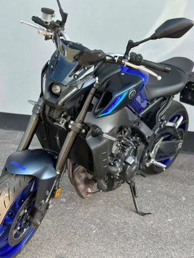Yamaha MT-09 (2021 - 23) usata