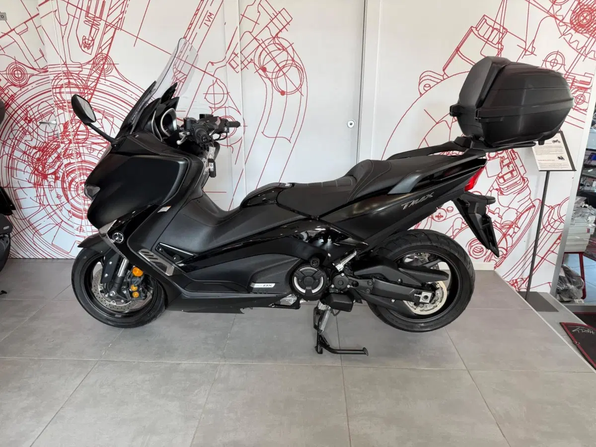 Yamaha T-Max 530 DX (2017 - 19) (4)