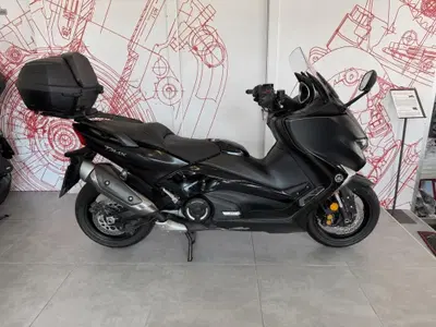 Yamaha T-Max 530 DX (2017 - 19) usata