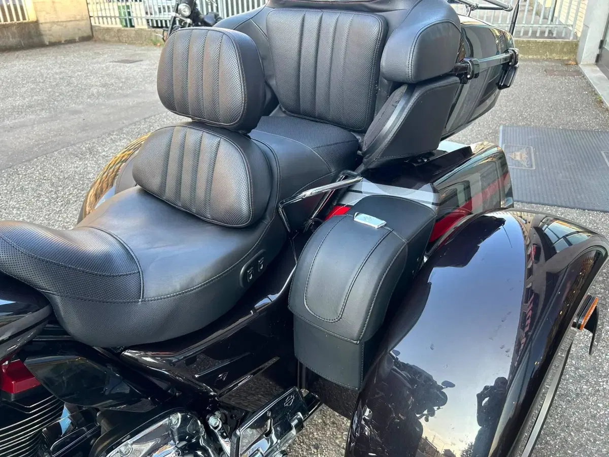 Harley-Davidson 114 Tri Glide Ultra (2019 - 20) - FLHTCUTG (6)
