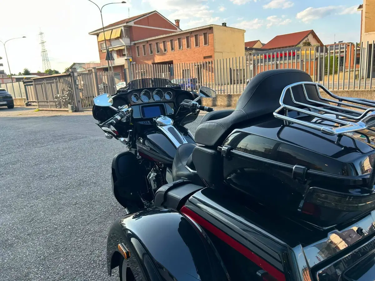 Harley-Davidson 114 Tri Glide Ultra (2019 - 20) - FLHTCUTG (11)