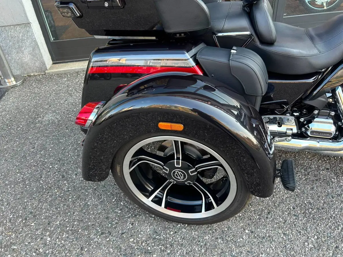Harley-Davidson 114 Tri Glide Ultra (2019 - 20) - FLHTCUTG (14)